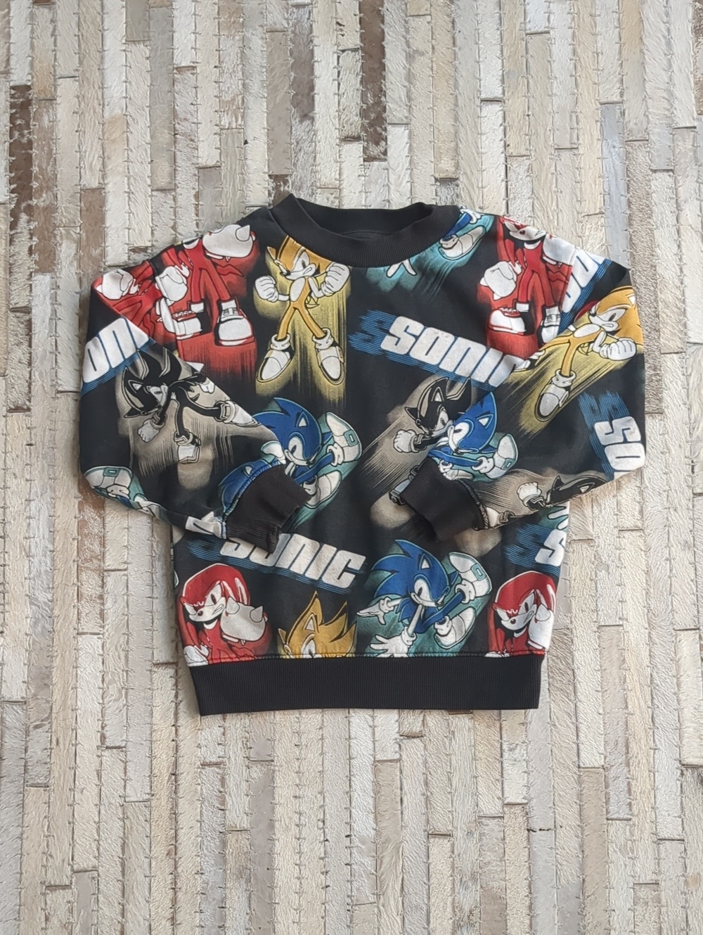 H&M Kids Size Small Sonic The Hedgehog Black Character AOP Crewneck Sweatshirt